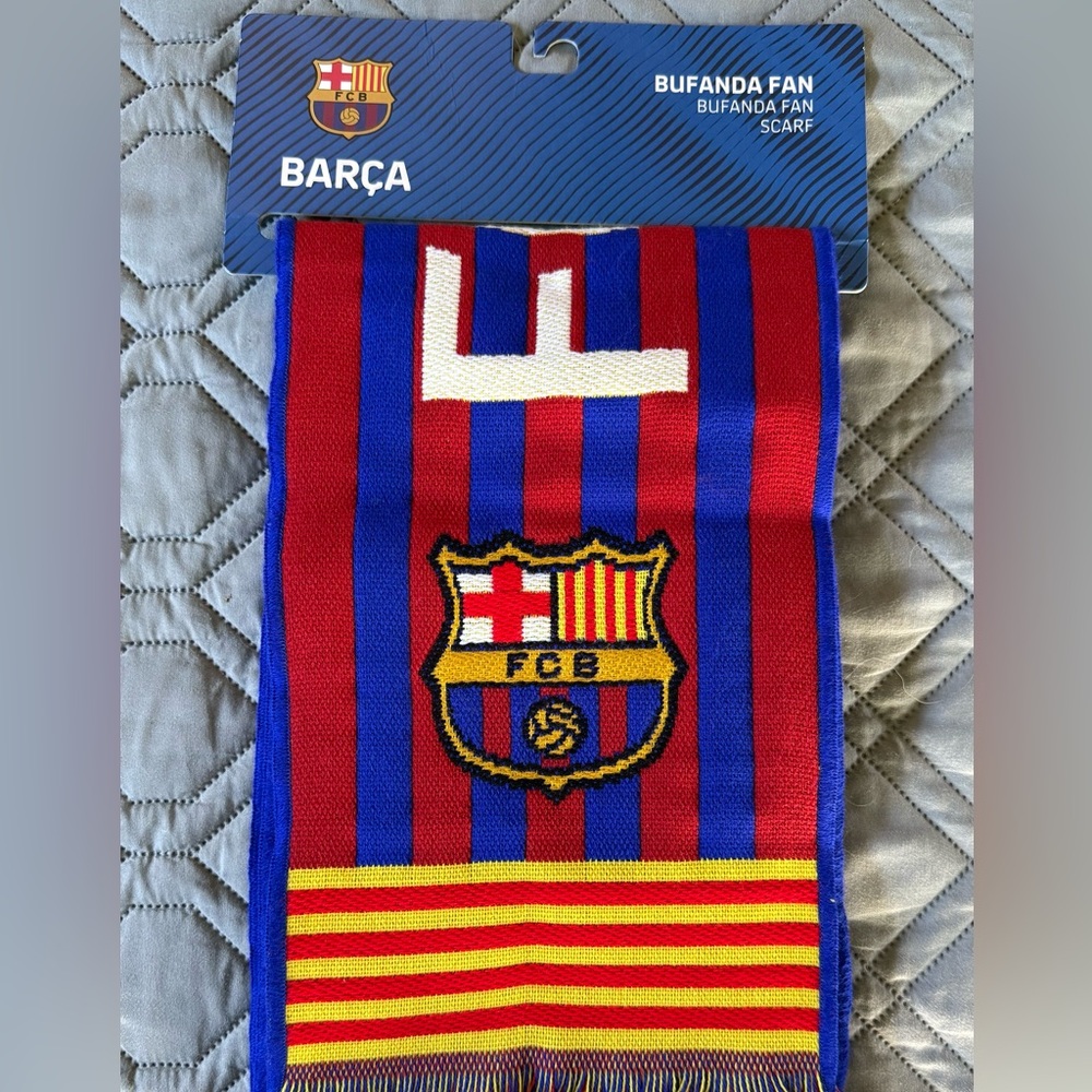 FC Barcelona Fan Scarf | Official Barça Colors & Crest | Made in Spain